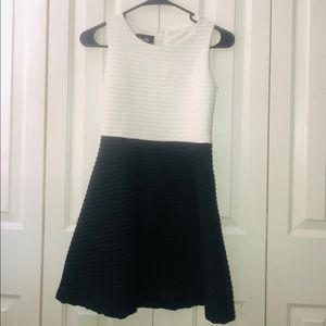 A girls dres
